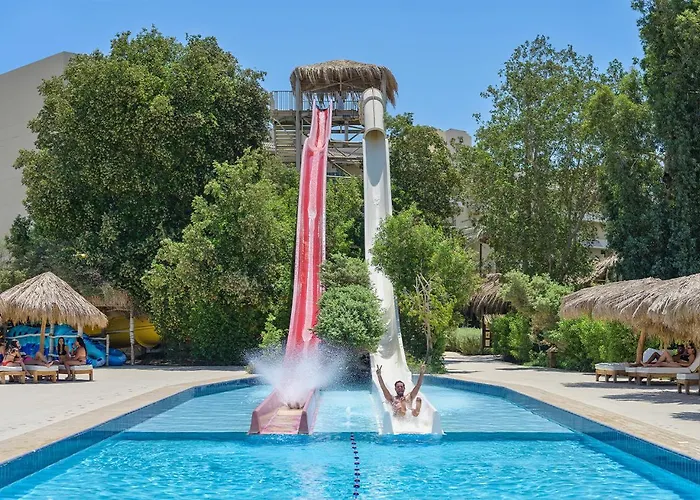 אתר נופש Sindbad Club 4*