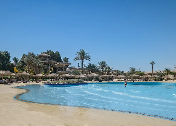 Sindbad Club אתר נופש הורגהדה